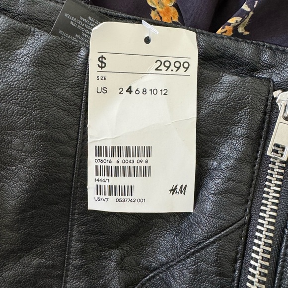 Leather miniskirt - Picture 2 of 2